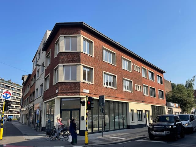Gerenoveerd lichtrijk appartement in Deurne